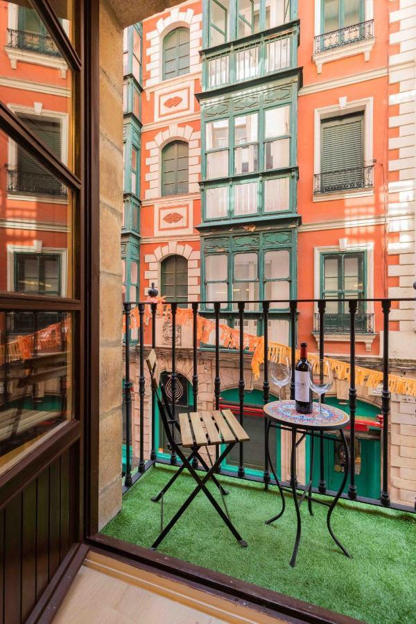 Апартаменты Bilbao Chic Barrena Old Town Экстерьер фото